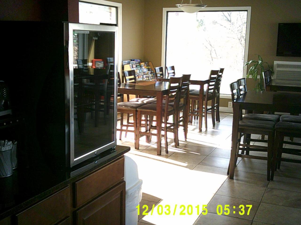 Super 8 By Wyndham Rapid City Rushmore Rd Екстериор снимка