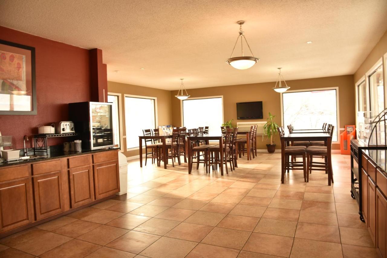 Super 8 By Wyndham Rapid City Rushmore Rd Екстериор снимка