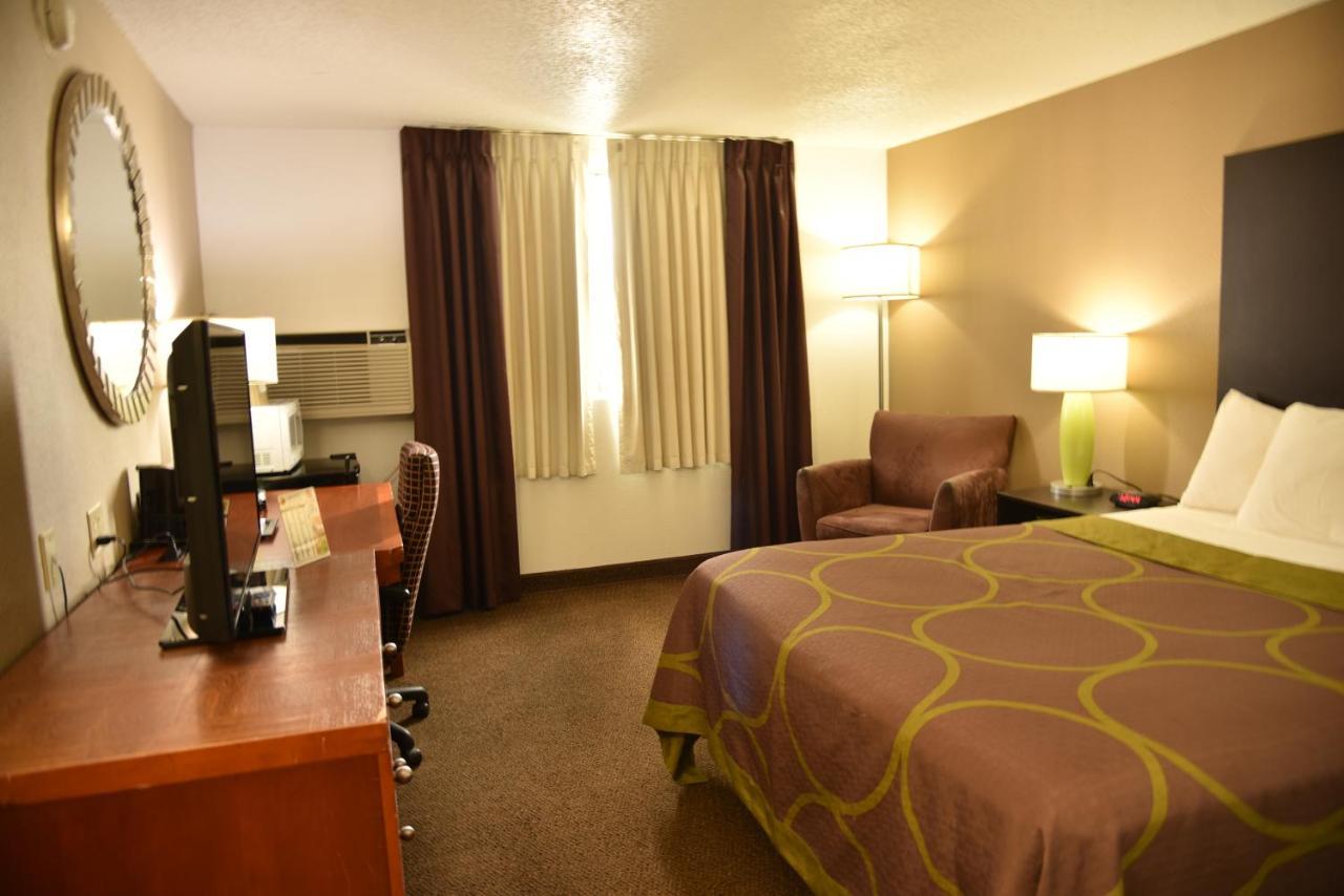Super 8 By Wyndham Rapid City Rushmore Rd Екстериор снимка